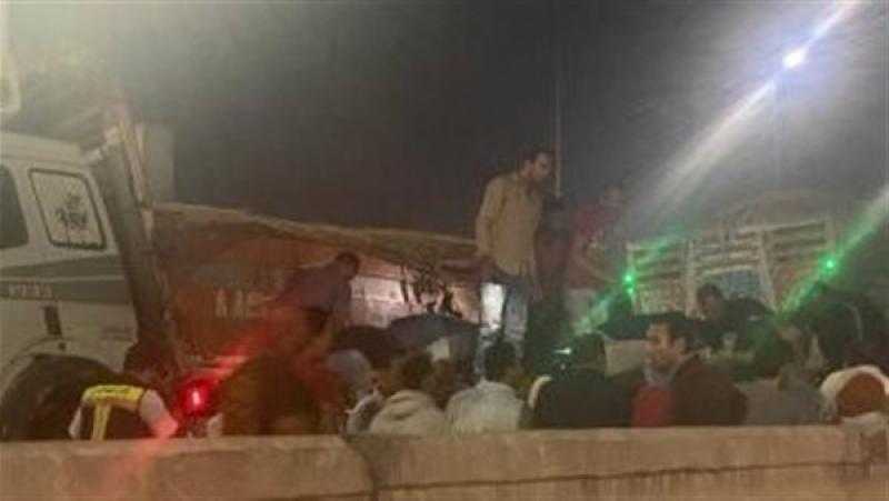 القبض على سائق التريلا المتسبب في حادث تصادم سيارات الطريق الدائري