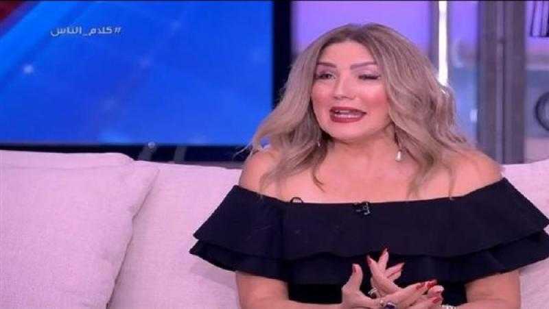 أميرة عبد العظيم: صليت ركعتين قبل ما أتصل بـ عادل إمام