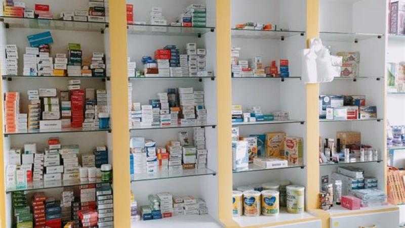ضبط 4 آلاف عبوة دواء في محل يدار على هيئة صيدلية دون ترخيص بالبحيرة