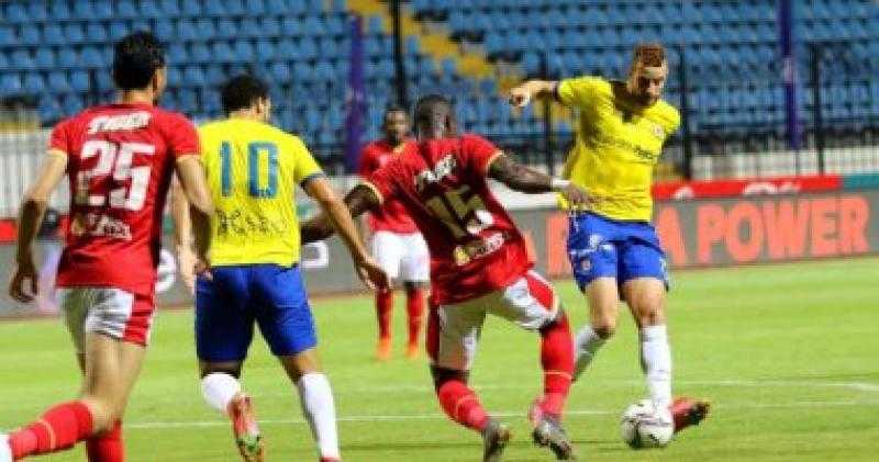 انطلاق مباراة الأهلي والإسماعيلي فى الجولة الأولى للدوري الممتاز