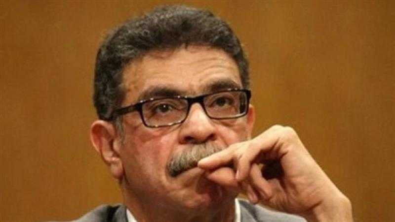 افتتاح معرض «العالم في فوضاه» اليوم للتشكيلي جمال فهمي