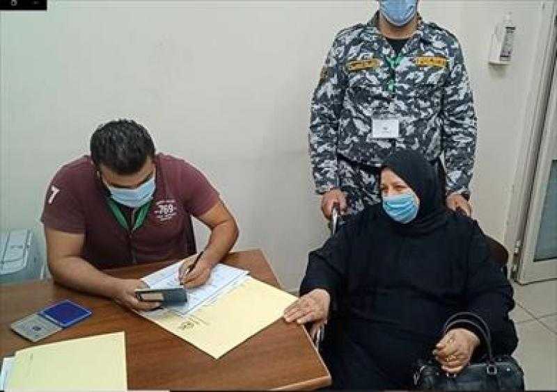 الجوازات تواصل تسهيل خدماتها لكبار السن وذوي الاحتياجات الخاصة