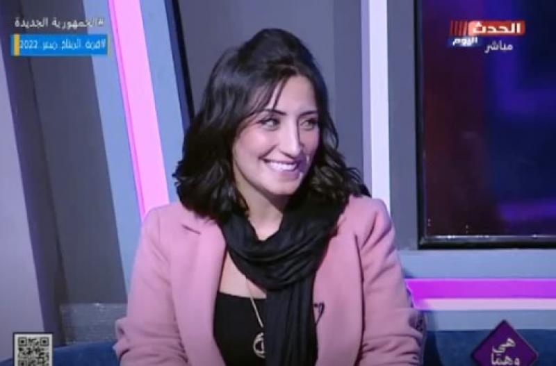 عجزني بدري| المطربة دينا المصري: خطيبي ضربني ورجعني 30 سنة ورا