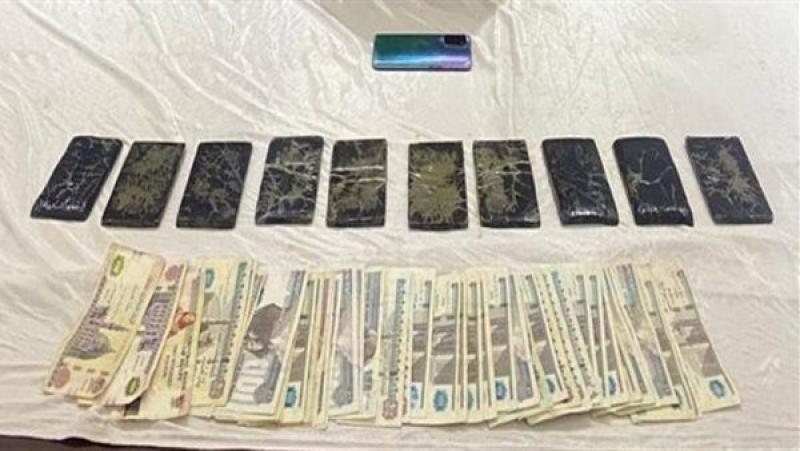 ضبط 3 أشخاص بحوزتهم مواد مخدرة