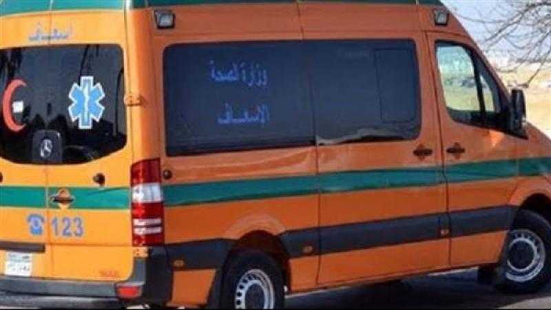 مصرع شخص وإصابة 3 في حادث تصادم سيارة وتروسيكل بأسيوط