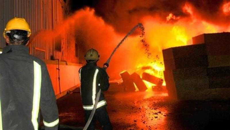 السيطرة على حريق مخزن خردة بالإسماعيلية