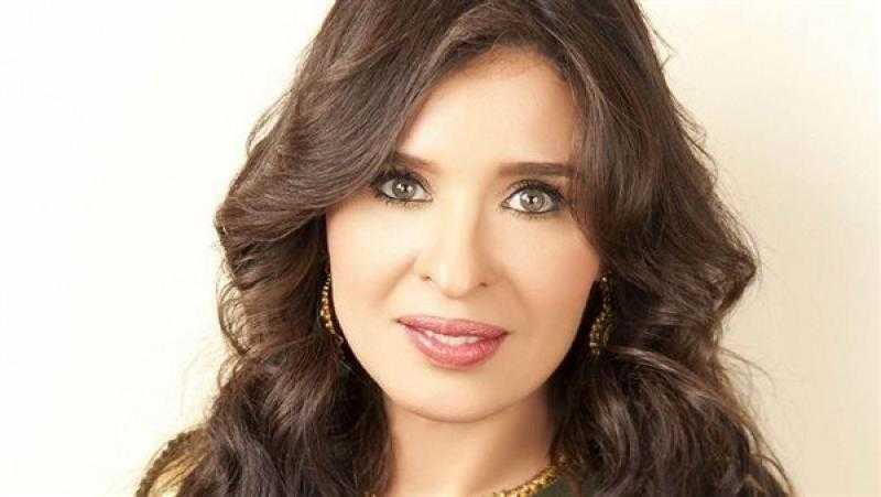 دينا: ابني مش بيتفرج على شغلي وبكره هذا اللقب