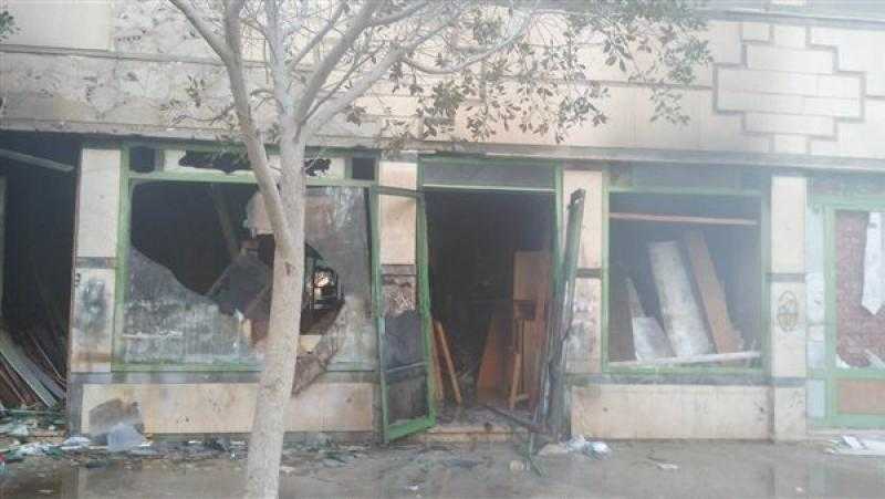 الحماية المدنية تسيطر على حريق هائل التهم 3 محلات أخشاب بـ«سنتر شهير» في 6 أكتوبر
