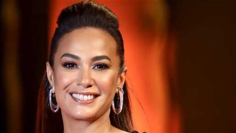 هند صبري تشجع متابعيها على الظهور بدون فلاتر