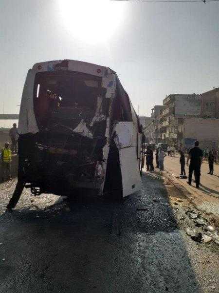 السكة الحديد تكشف تفاصيل اصطدام قطار بأتوبيس في الزقازيق