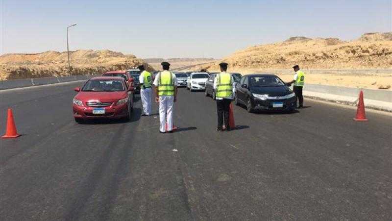 رادار المرور يلتقط 1679 سيارة تسير بسرعات جنونية فى 24 ساعة