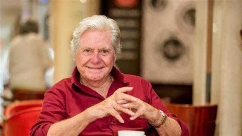 حسين فهمي يروج لأحدث أعماله الدرامية في رمضان 2023.. شاهد