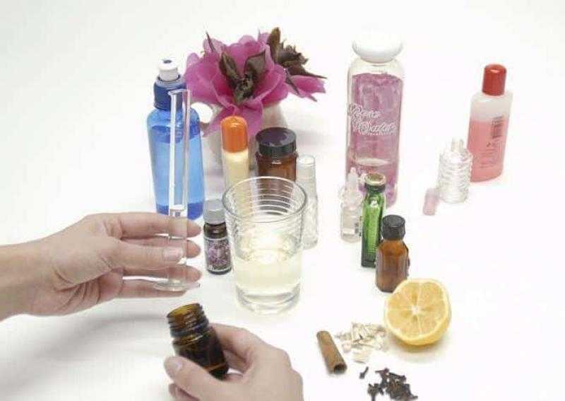 خطوات تحضير عطرك المفضل منزليلا