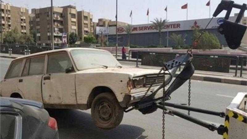 رفع 41 سيارة ودراجة نارية متروكة ومتهالكة من الشوارع