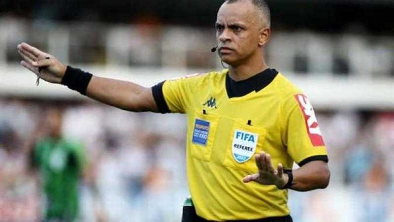 البرازيلي سامبايو حكمًا لمباراة السعودية وبولندا غدًا في كأس العالم
