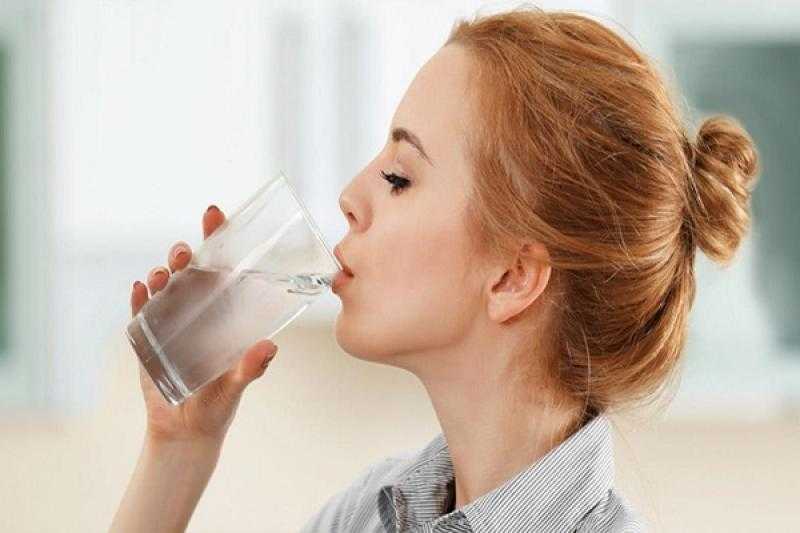 حقيقة ضرورة تناول 8 أكواب مياه يوميا.. دراسة تكشف