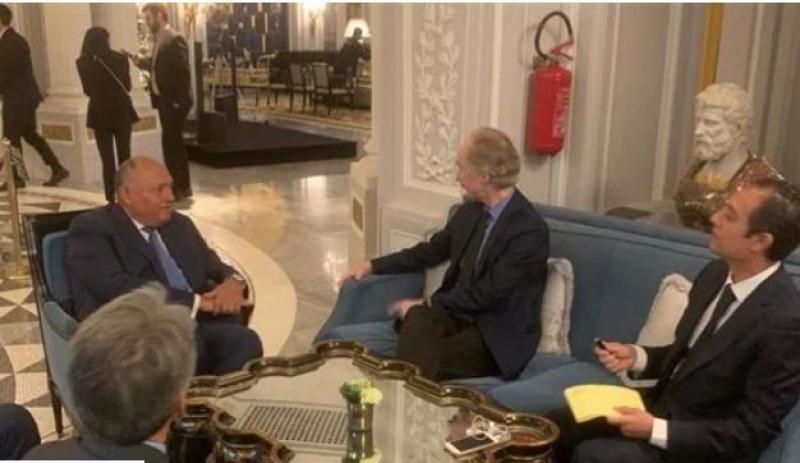 وزير الخارجية يؤكد أهمية الحفاظ على السيادة السورية وضرورة الحل السياسي للأزمة