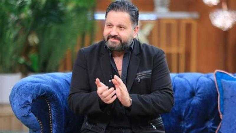إدوار يروج للعرض المسرحي «كازينو بديعة»