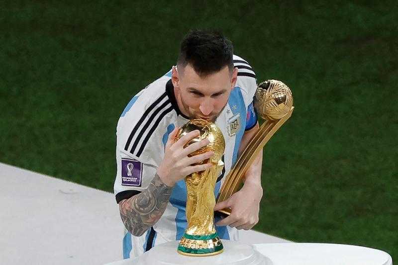 الأمير ويليام يهنئ ميسي والأرجنتين بالتتويج بالمونديال