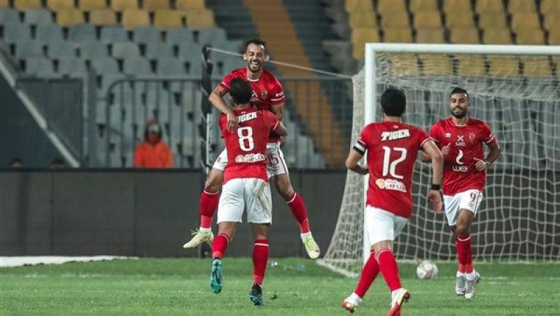 عبد القادر يفتتح التسجيل للأهلي أمام فاركو