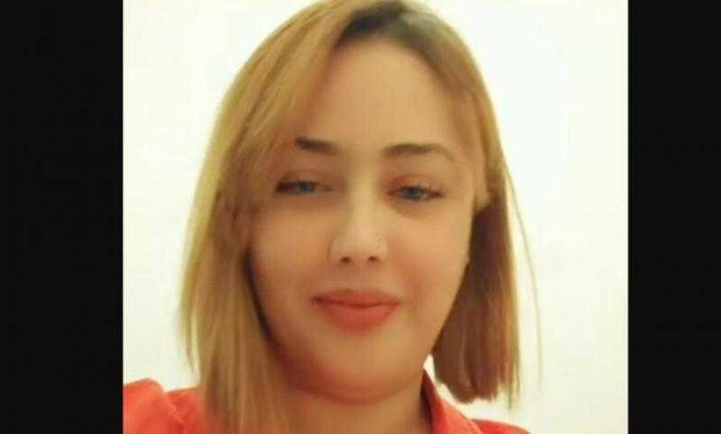 فتاة تونسية تثير الجدل بإعلان زواجها من رجلين في وقت واحد.. ومحام: القانون لا يمنع.. فيديو