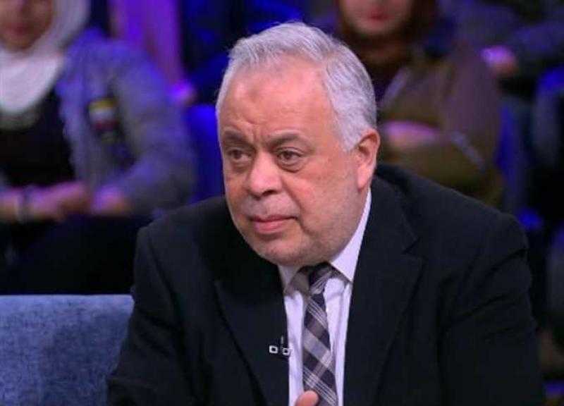 أشرف زكي ضيفاً شرفياً لمهرجان المنصورة المسرحي الأقليمي في دورته الثانية