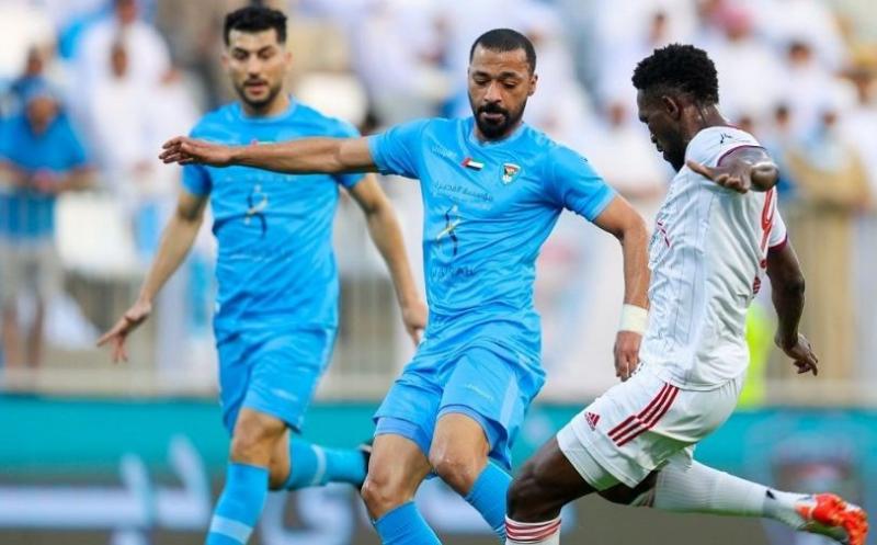 الشارقة يفوز على دبا الفجيرة ويتصدر الدوري الإماراتي مؤقتا