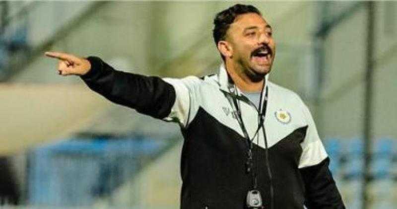ميدو يصحح أخطاء لاعبى الإسماعيلى استعدادا لمواجهة البنك الأهلى