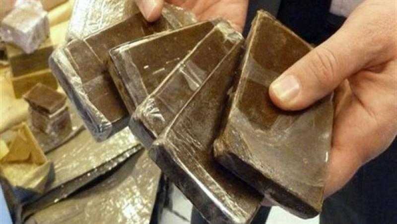 سقوط شخص بحوزته كمية من الحشيش في مدينة نصر