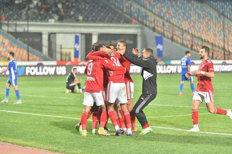 الأهلي يتقدم على سموحة بثلاثية نظيفة في الشوط الأول