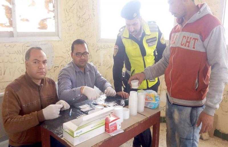 إجراء فحص كحوليات لـ 52 قائد سيارة على الطرق السريعة