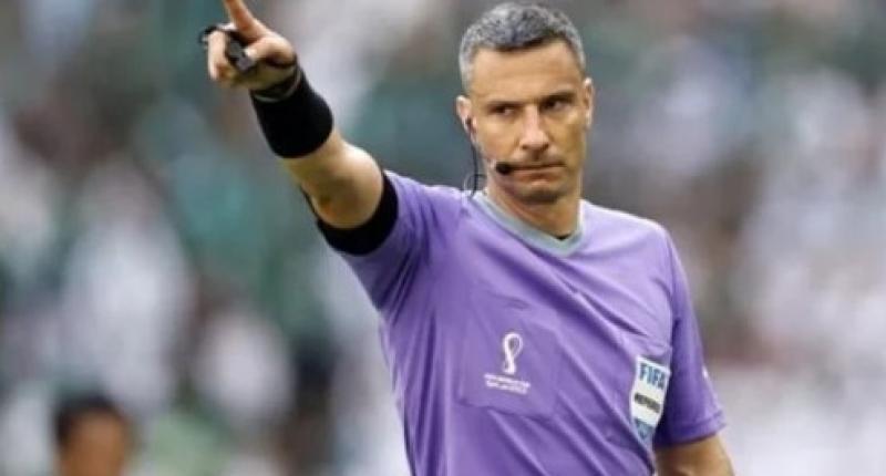 الكومى يحذر لاعبى الأهلى والزمالك من حكم مباراة القمة: مشهور بالبطاقة الحمراء