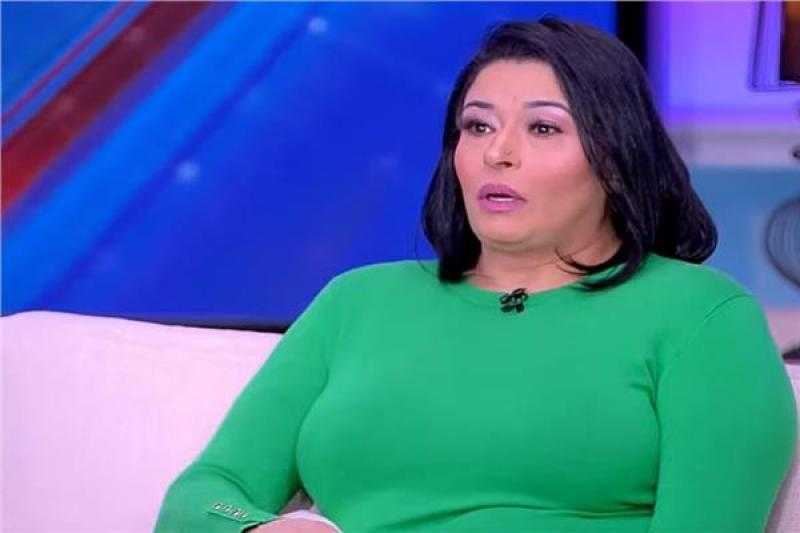 مهنتنا صعبة.. صفوة: الراقصة بتشغل معاها 40 راجل بشنبات