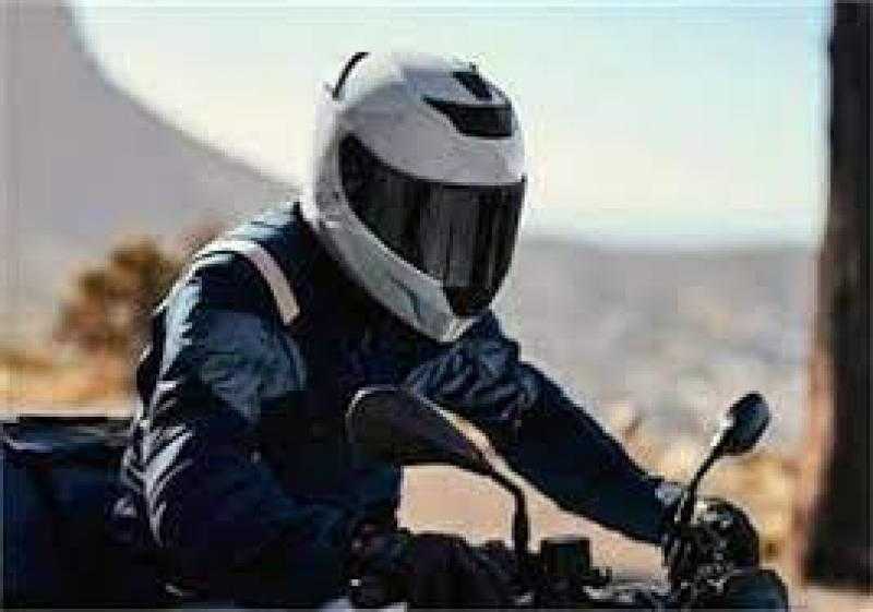 ضبط 511 مخالفة لقائدي الدراجات النارية لعدم إرتداء الخوذة