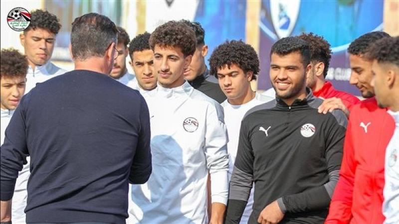 جهاز منتخب مصر الأول يزور معسكر الشباب في الإسماعيلية