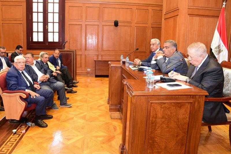 صناعة البرلمان: عودة المصانع للعمل بكامل طاقتها انطلاقة جديدة للاقتصاد المصري بتوجيهات السيسي