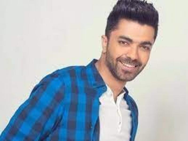 محمد عباس يستعد لطرح أغنية ”دي بجاحة”
