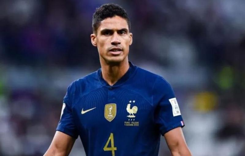 المدافع الفرنسي فاران يعلن اعتزاله اللعب الدولي