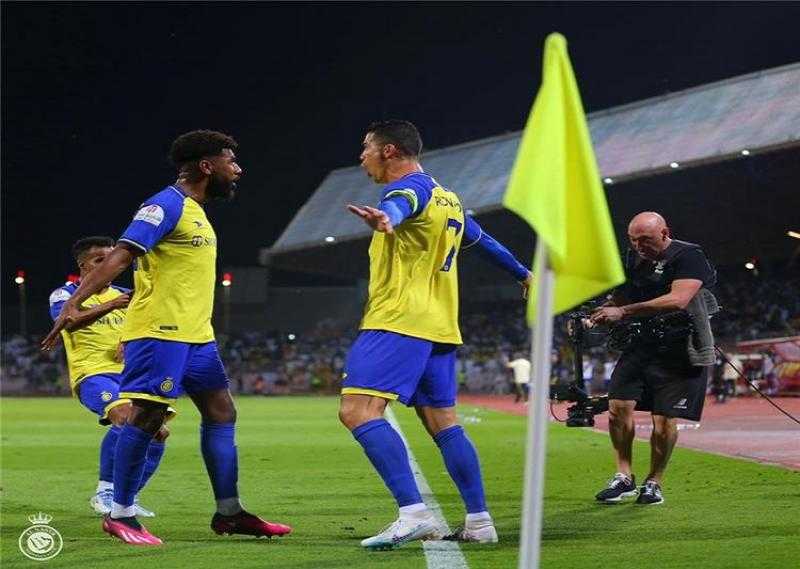 سوبر هاتريك رونالدو في شباك الوحدة يقود النصر لاستعادة صدارة الدوري السعودي