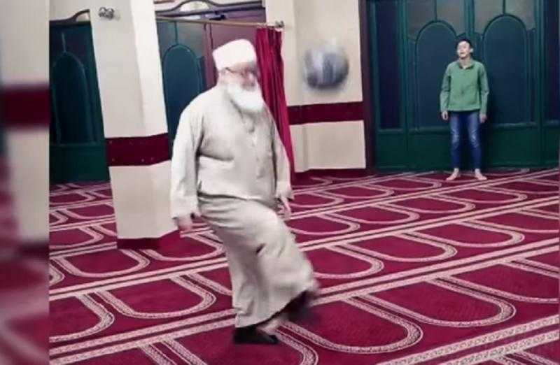 الأوقاف تكشف حقيقة الفيديو المتداول للعب الكرة داخل مسجد