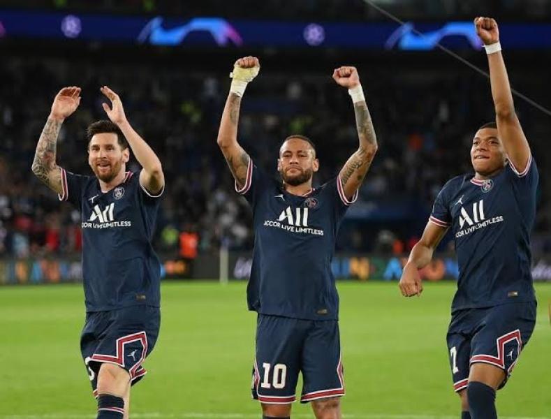 سان جيرمان يعلن القائمة النهائية لمواجهة بايرن ميونيخ في دوري الأبطال