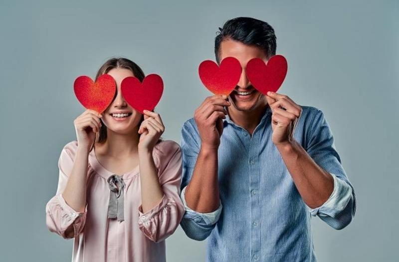 يوم الفلانتين.. علامات تشير إلى أنك وقعت في الحب