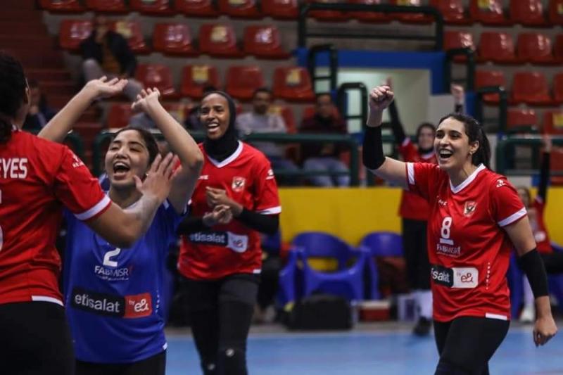 الأهلي يهزم الصيد في دوري سيدات الطائرة