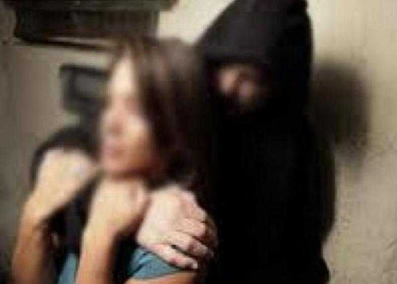 اليوم.. جلسة سرية في قضية هتك عرض فتاة على يد والدها