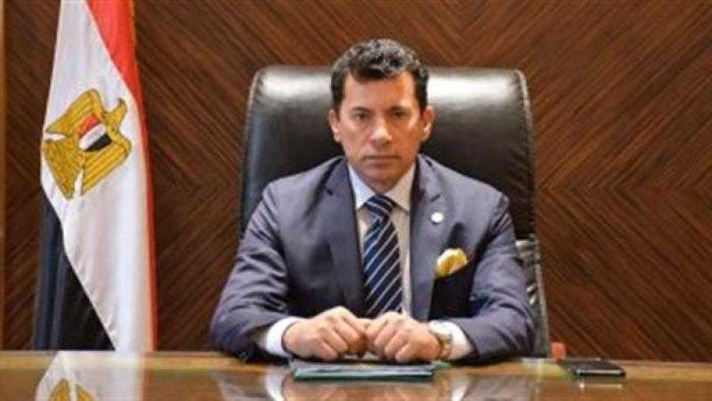 وزير الرياضة يتواصل هاتفياً مع اللاعبة نهلة رمضان للاطمئنان علي حالتها الصحية