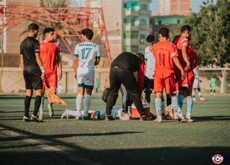 إنقاذ لاعب ابتلع لسانه في مباراة بدوري الدرجة الثانية