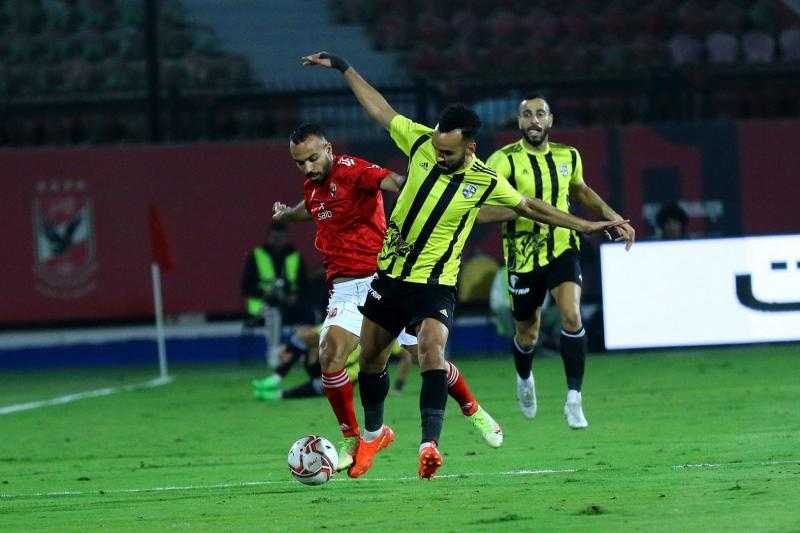 الأهلي يتقدم على المقاولون العرب بثنائية مقابل هدف في الشوط الأول