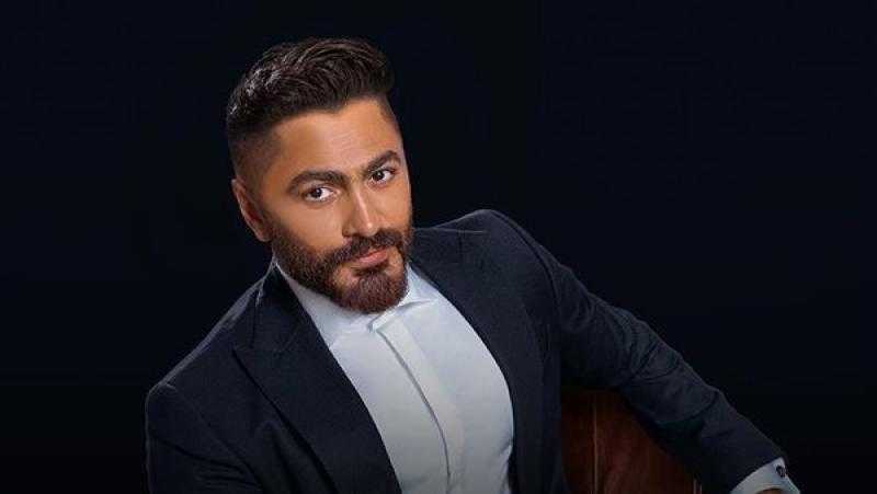 تامر حسني يغني في حفل زفاف حسن شاكوش