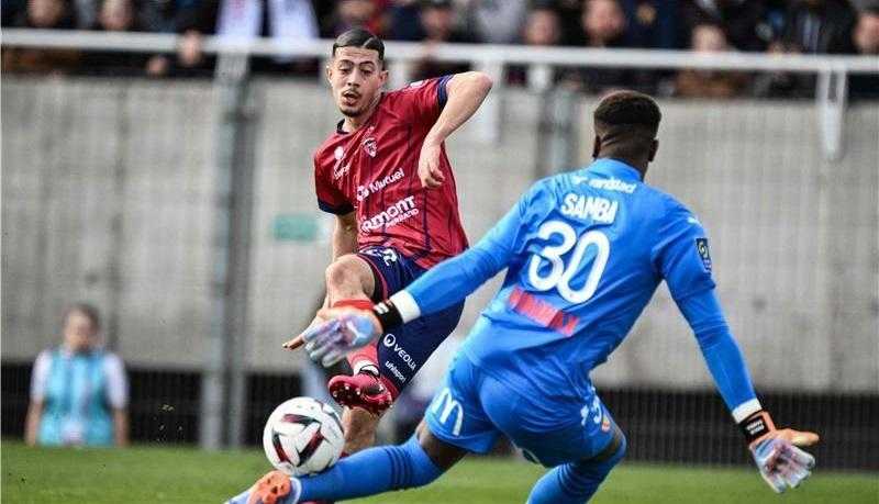 لانس يفوز على كليرمون فوت في الدوري الفرنسي