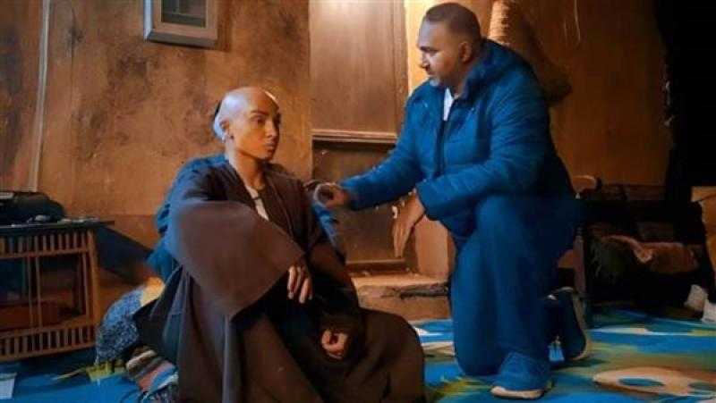 روجينا بدون شعر في أحداث مسلسل ”ستهم”